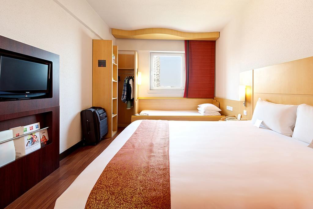 Ibis Dalian Zhongshan Square Esterno foto