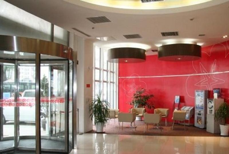 Ibis Dalian Zhongshan Square Esterno foto