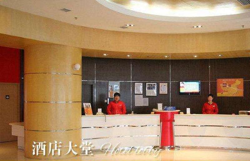 Ibis Dalian Zhongshan Square Esterno foto