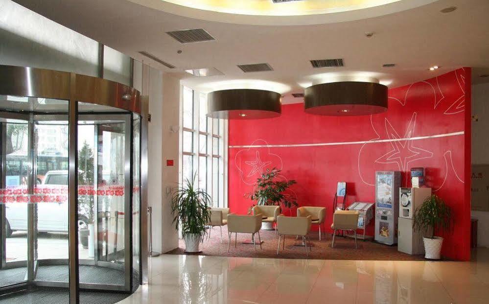 Ibis Dalian Zhongshan Square Esterno foto