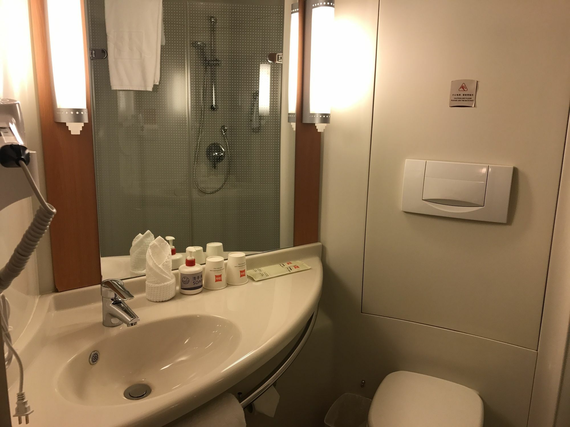 Ibis Dalian Zhongshan Square Esterno foto